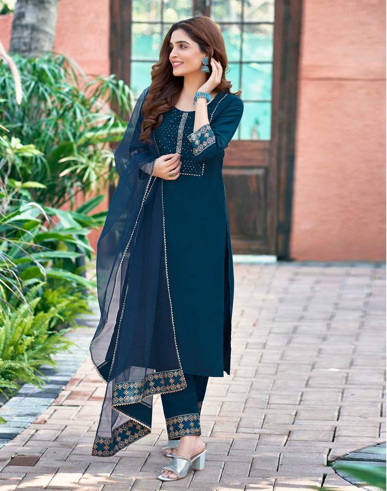Blue Silk Plain Round Neck 3/4 Sleeve Straight Kurta Set With Pant & Dupatta