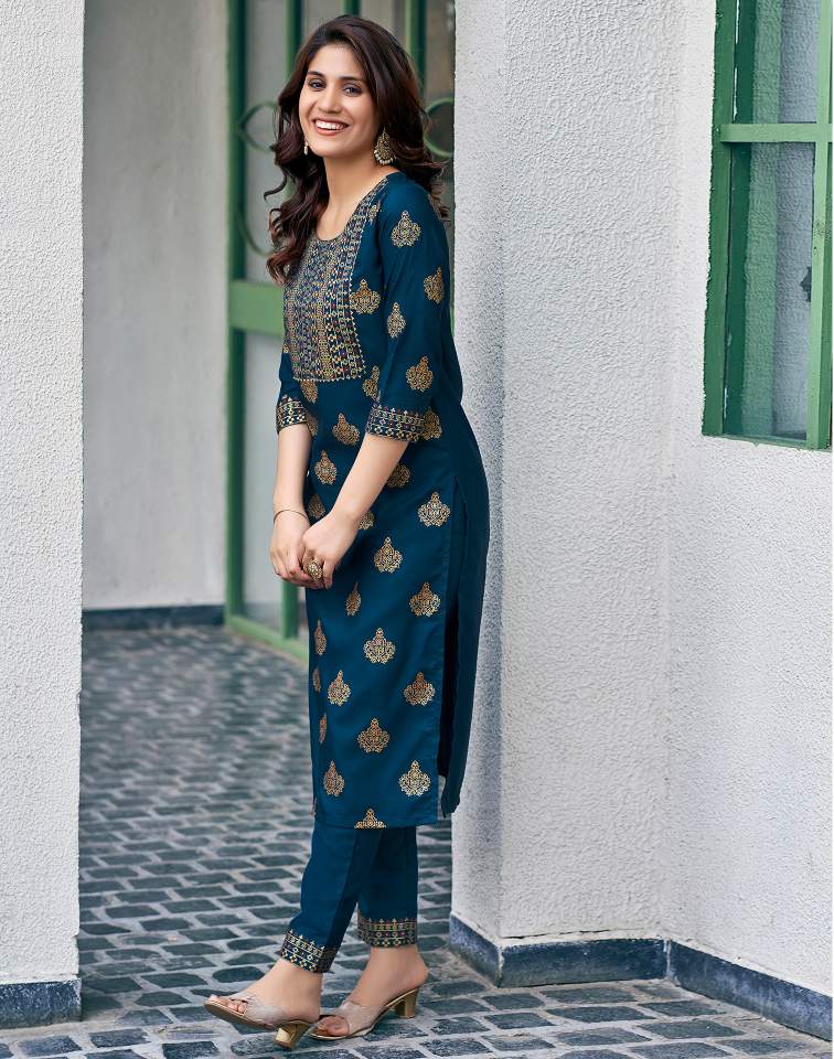 Teal Blue Silk Printed Round Neck 3/4 Sleeve Straight Kurta Set With Pant & Dupatta