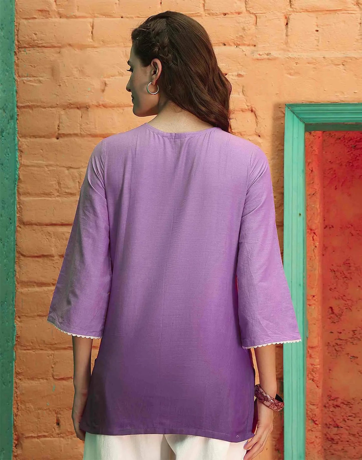 Cotton Chikankari Straight Sweetheart Neck Short Kurti