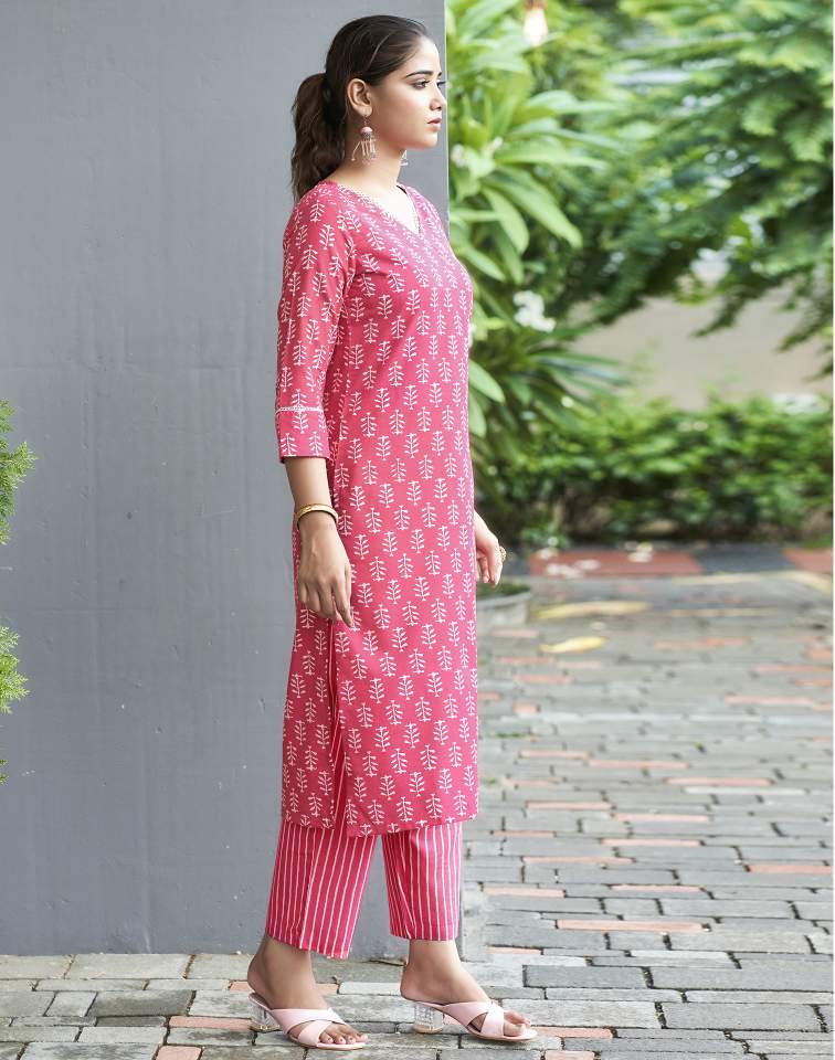 Pink Silk Printed V Neck 3/4 Sleeve Straight Kurta Set With Pant & Dupatta