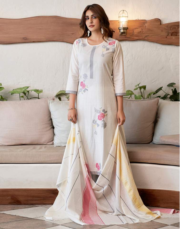 Off White Silk Plain Round Neck 3/4 Sleeve Straight Kurta Set With Pant & Dupatta