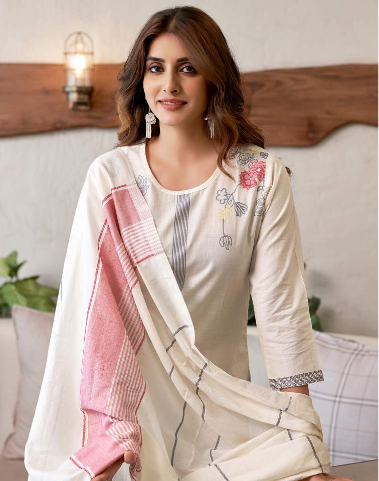 Off White Silk Plain Round Neck 3/4 Sleeve Straight Kurta Set With Pant & Dupatta