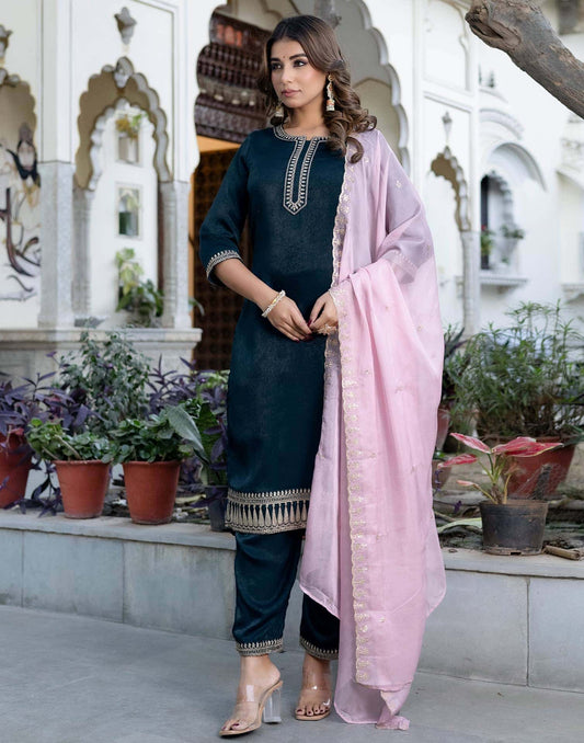 Affordable Navy blue velvet heavy embroidered kurta set with dupatta