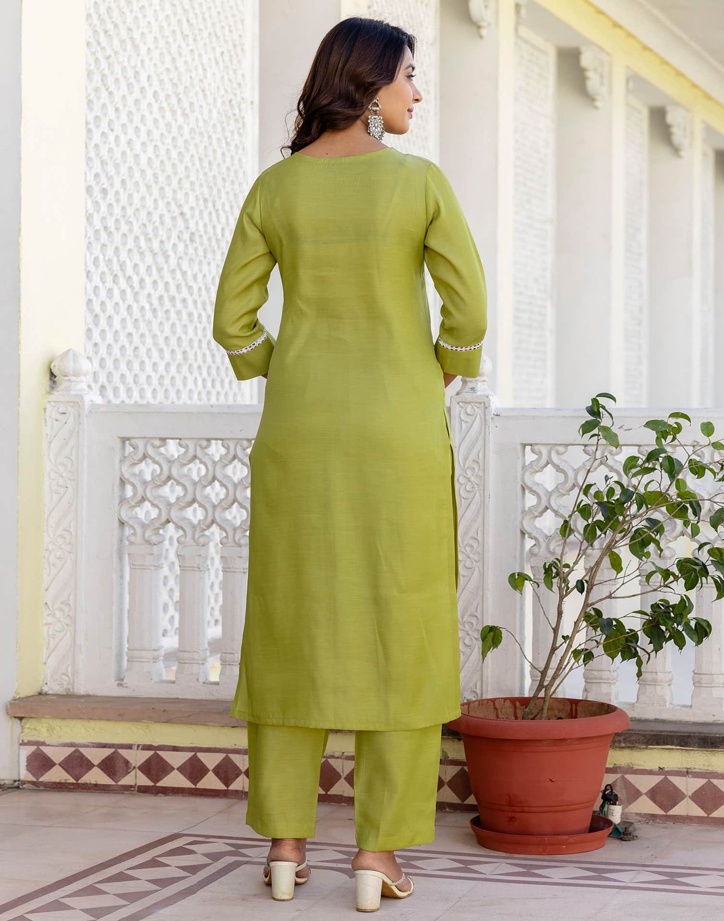 Silk Blend Embroidery Straight Kurta with Pant & Dupatta