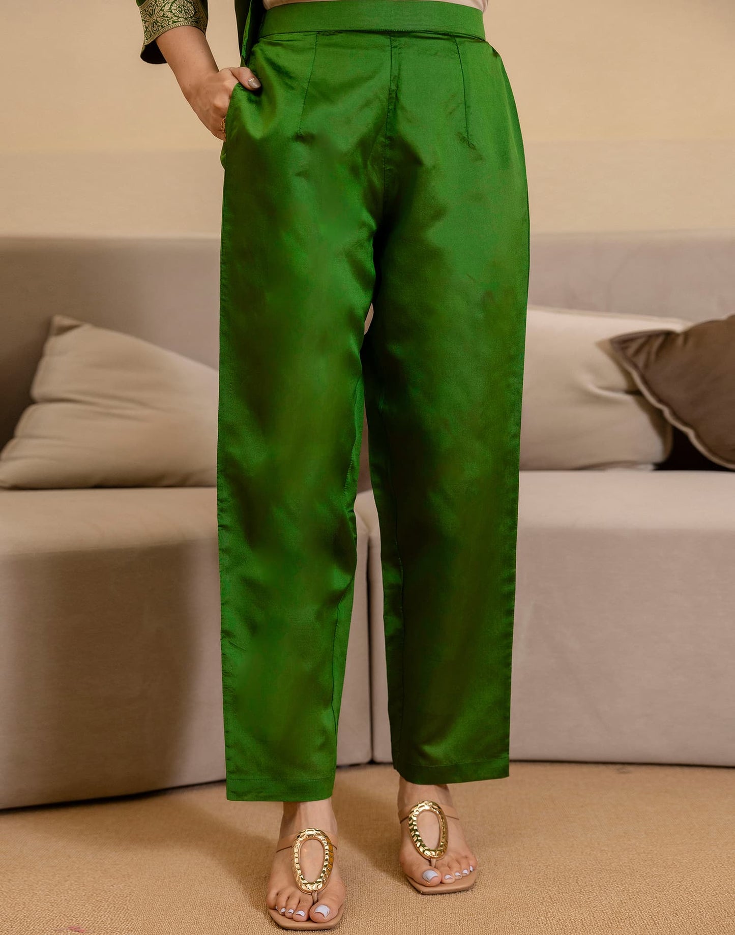 Affordable Ethnic Wear Green Silk Blend Woven Kurta Set with Pant & Dupatta