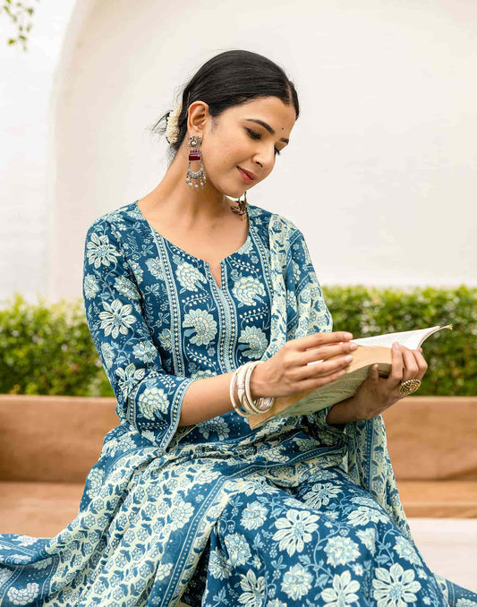 Skylee White Cotton Printed Straight Kurta Set for Women