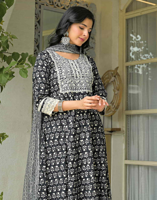 Affordable Black Cotton Embroidered Anarkali Kurta Set under 999