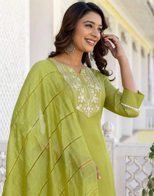 Silk Blend Embroidery Straight Kurta with Pant & Dupatta