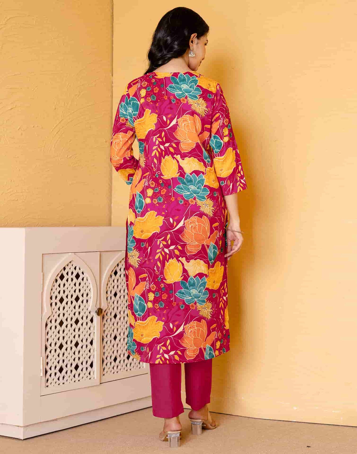 Pink Cotton Printed Straight Kurta Set with Pant & Dupatta Affordable Floral Casual Wear for Women under 799