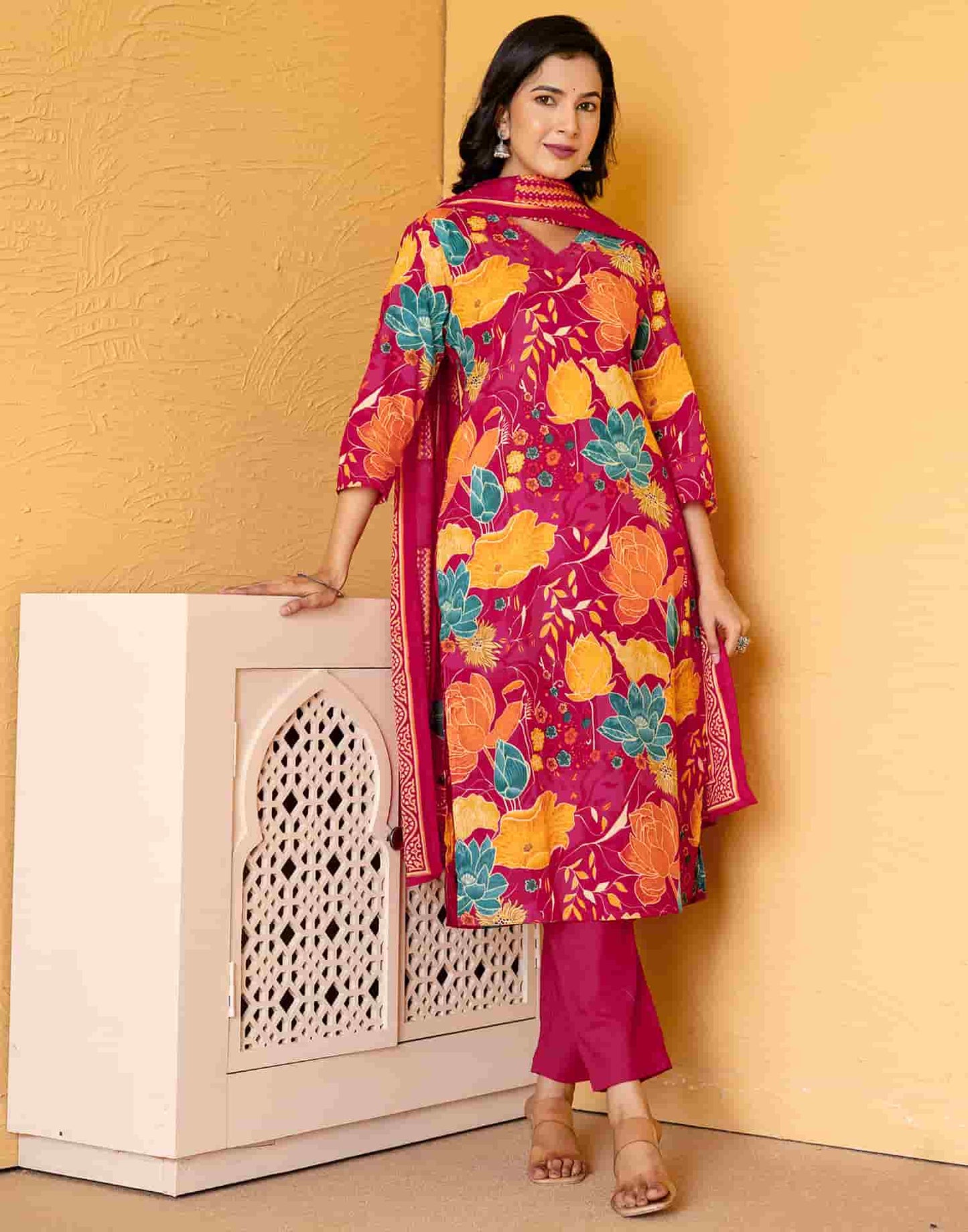 Pink Cotton Printed Straight Kurta Set with Pant & Dupatta Affordable Floral Casual Wear for Women under 799