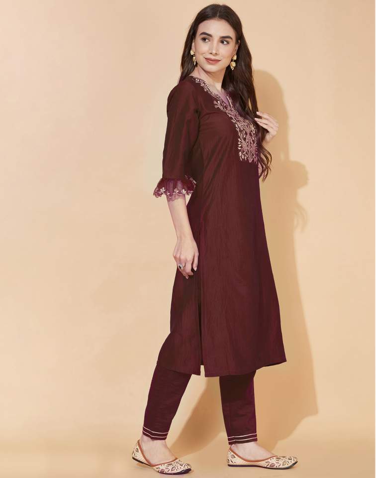 Maroon Silk Plain V Neck 3/4 Sleeve Straight Kurta Set With Pant & Dupatta