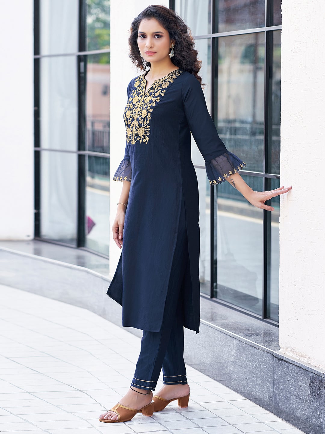 Navy Blue Silk Plain V Neck 3/4 Sleeve Straight Kurta Set With Pant & Dupatta