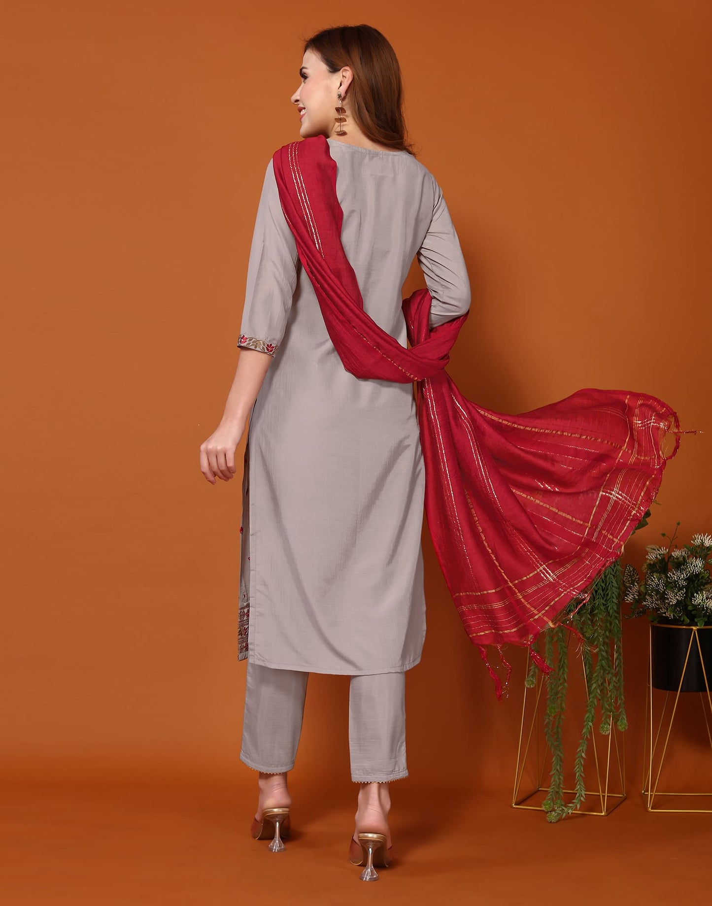 Embroidered Cotton Kurta Set with Dupatta under 999 V-Neck Kurti Set