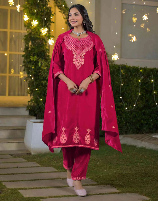 Affordable velvet kurta set for women by skylee