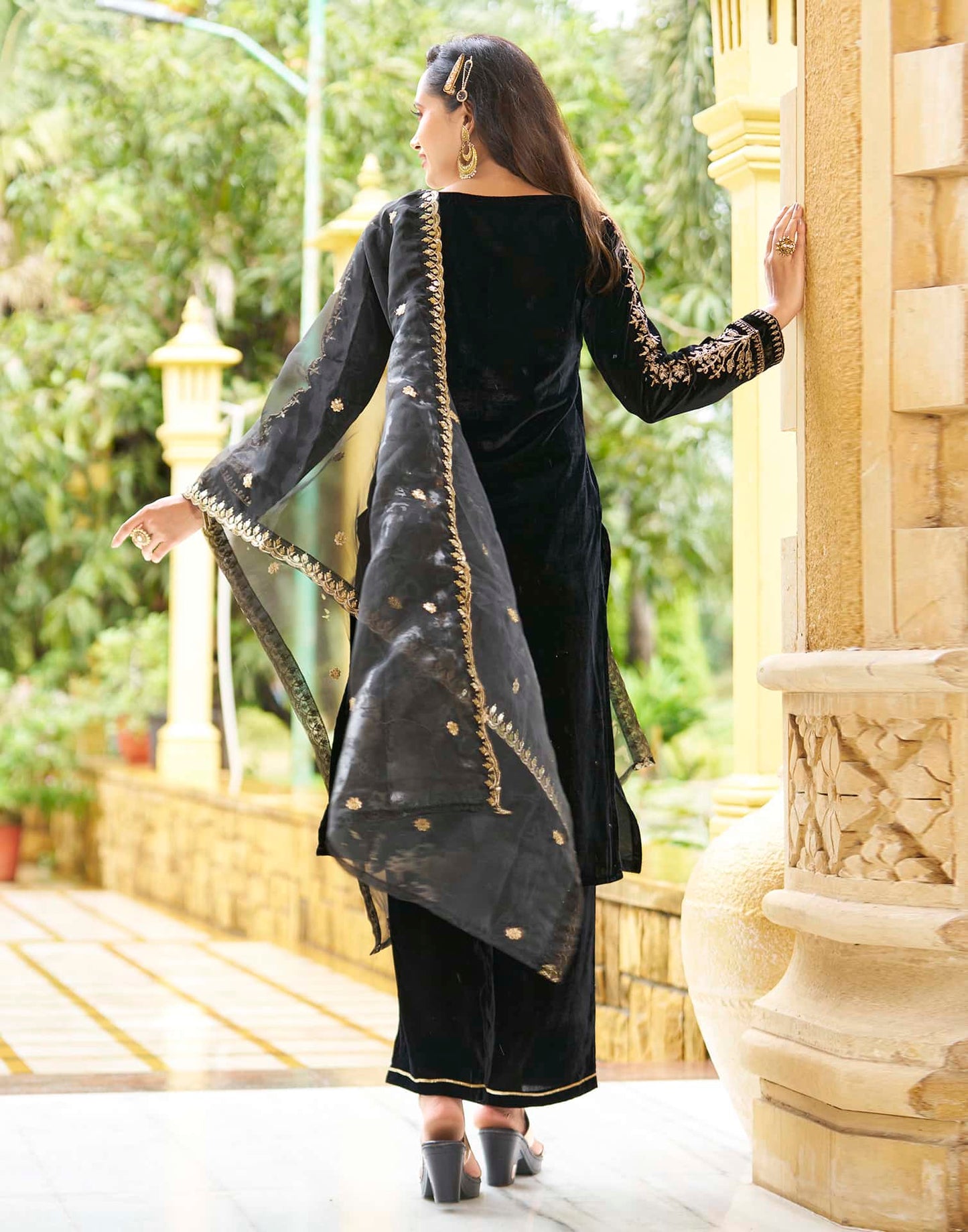 Stylish embroidered straight kurta set for women festive wear