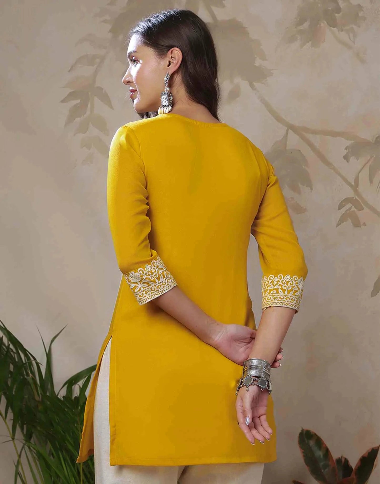 Georgette Chikankari Straight Round Neck Short Kurti