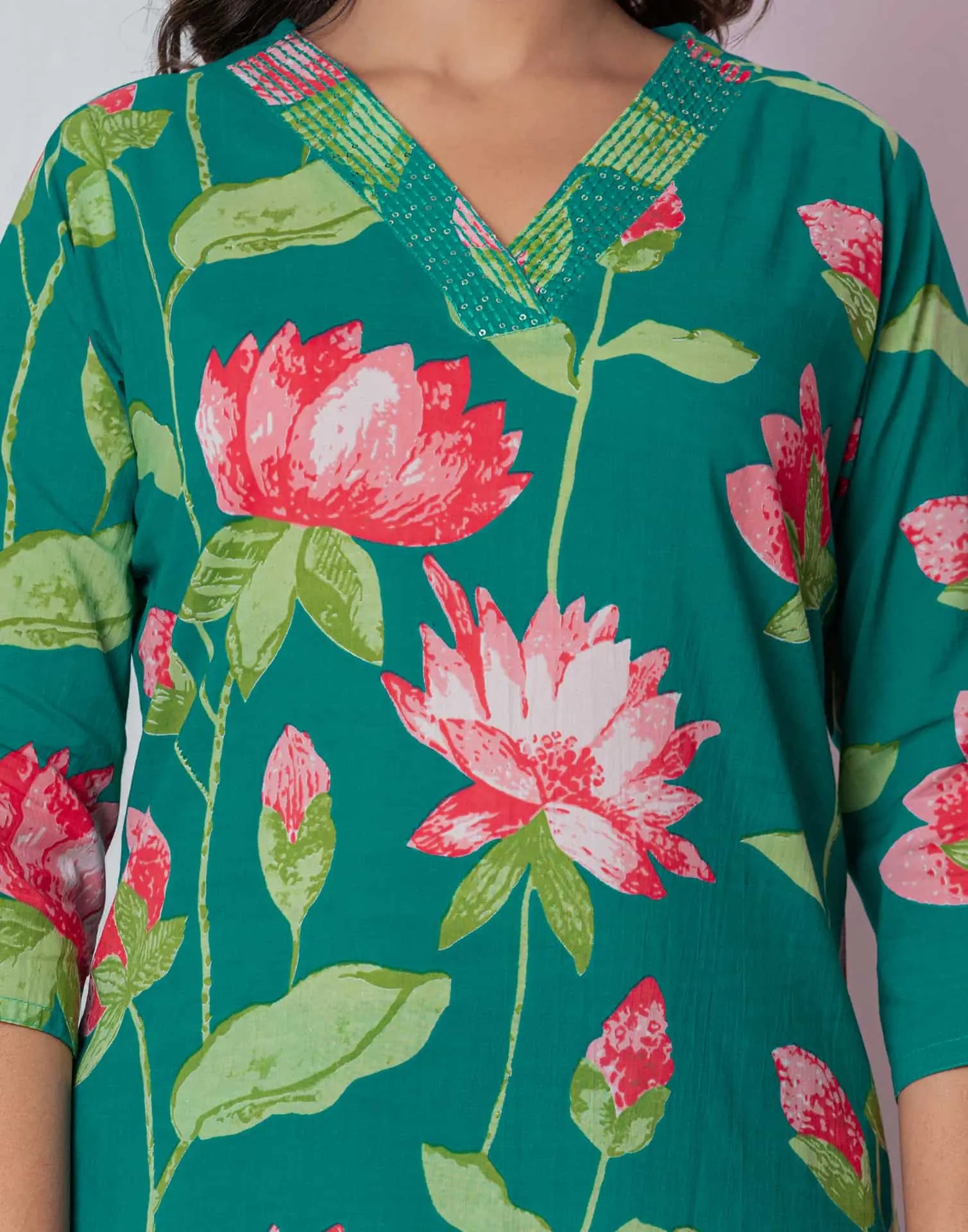 Affordable Green Cotton Printed Straight Kurta Set under 999