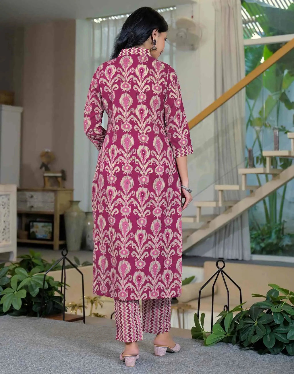 Skylee Viscose Rayon Floral Print Straight 3 Piece Kurta Set For Woman