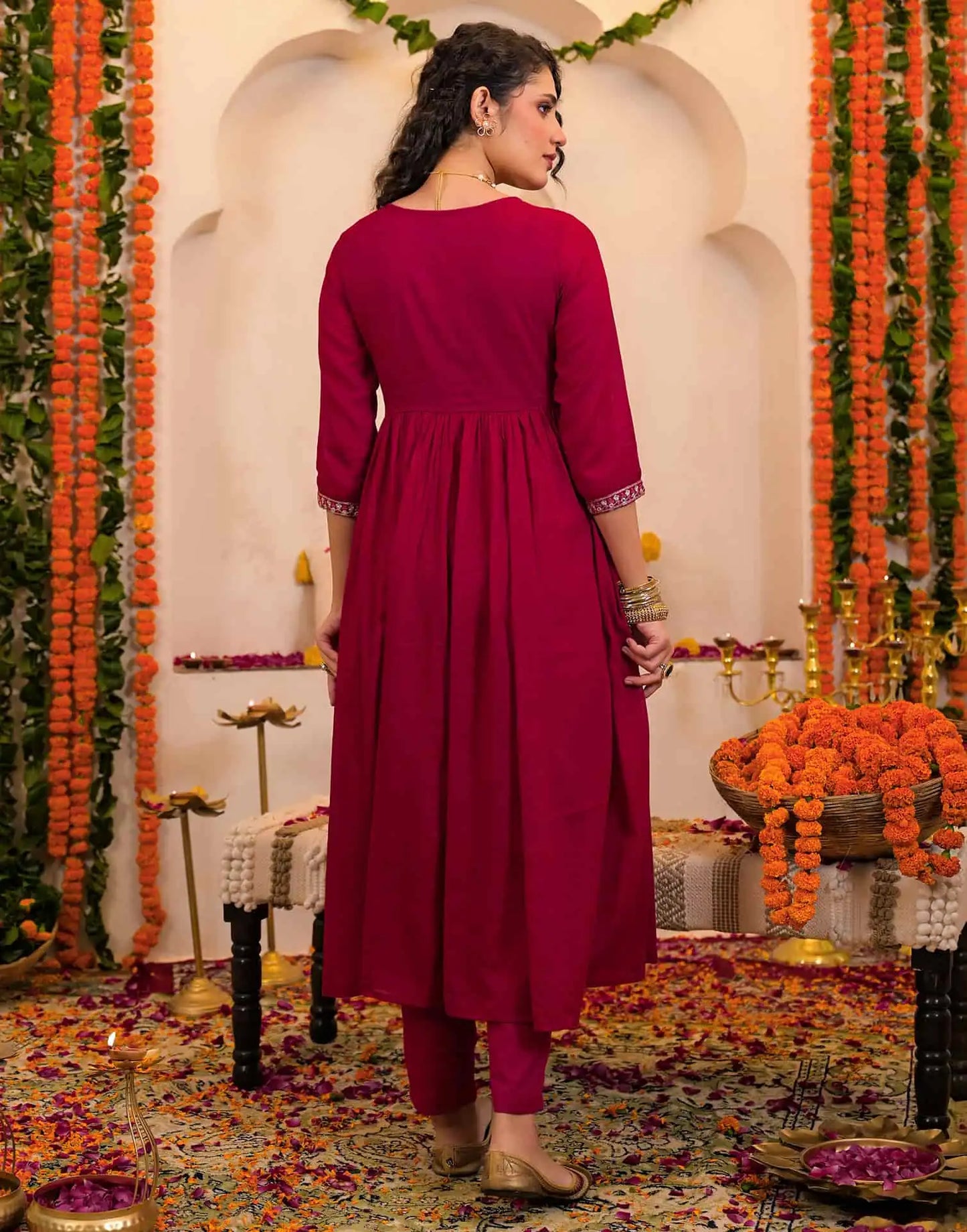 affordable round neck kurta set 