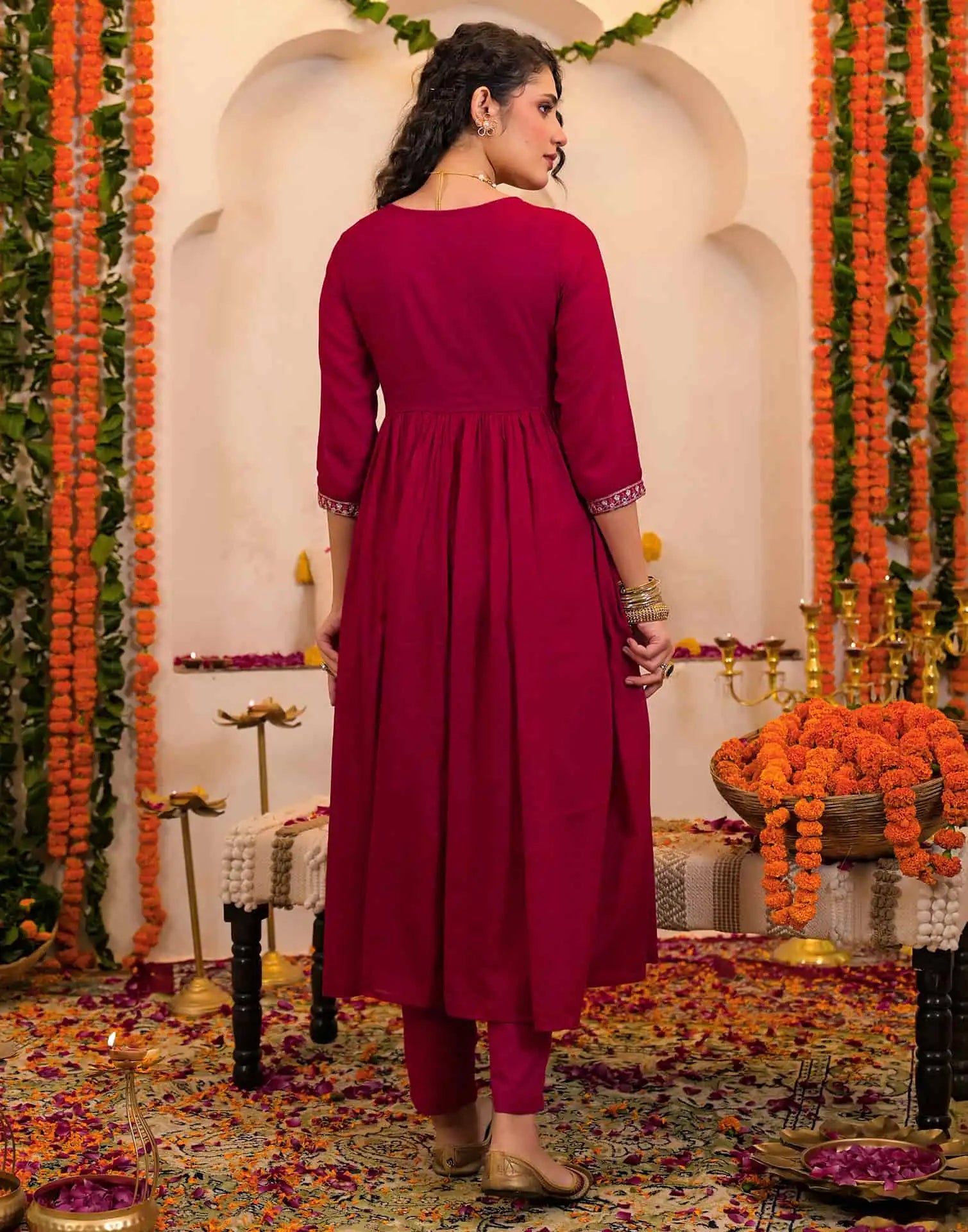 affordable round neck kurta set 