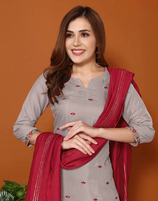 Embroidered Cotton Kurta Set with Dupatta under 999 V-Neck Kurti Set