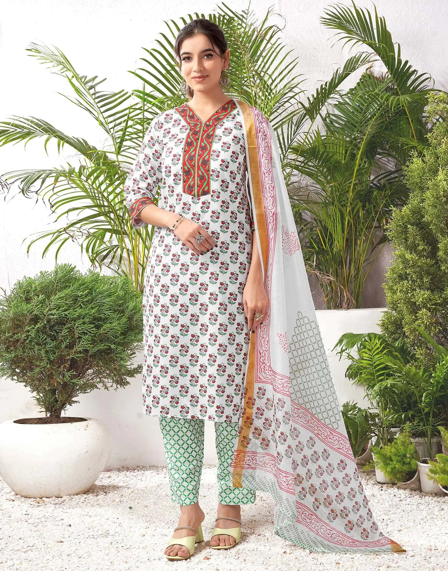 Affordable White Rayon Floral Printed Kurta Set with dupatta 