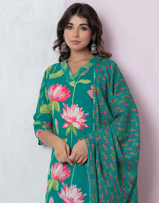 Affordable Green Cotton Printed Straight Kurta Set under 999