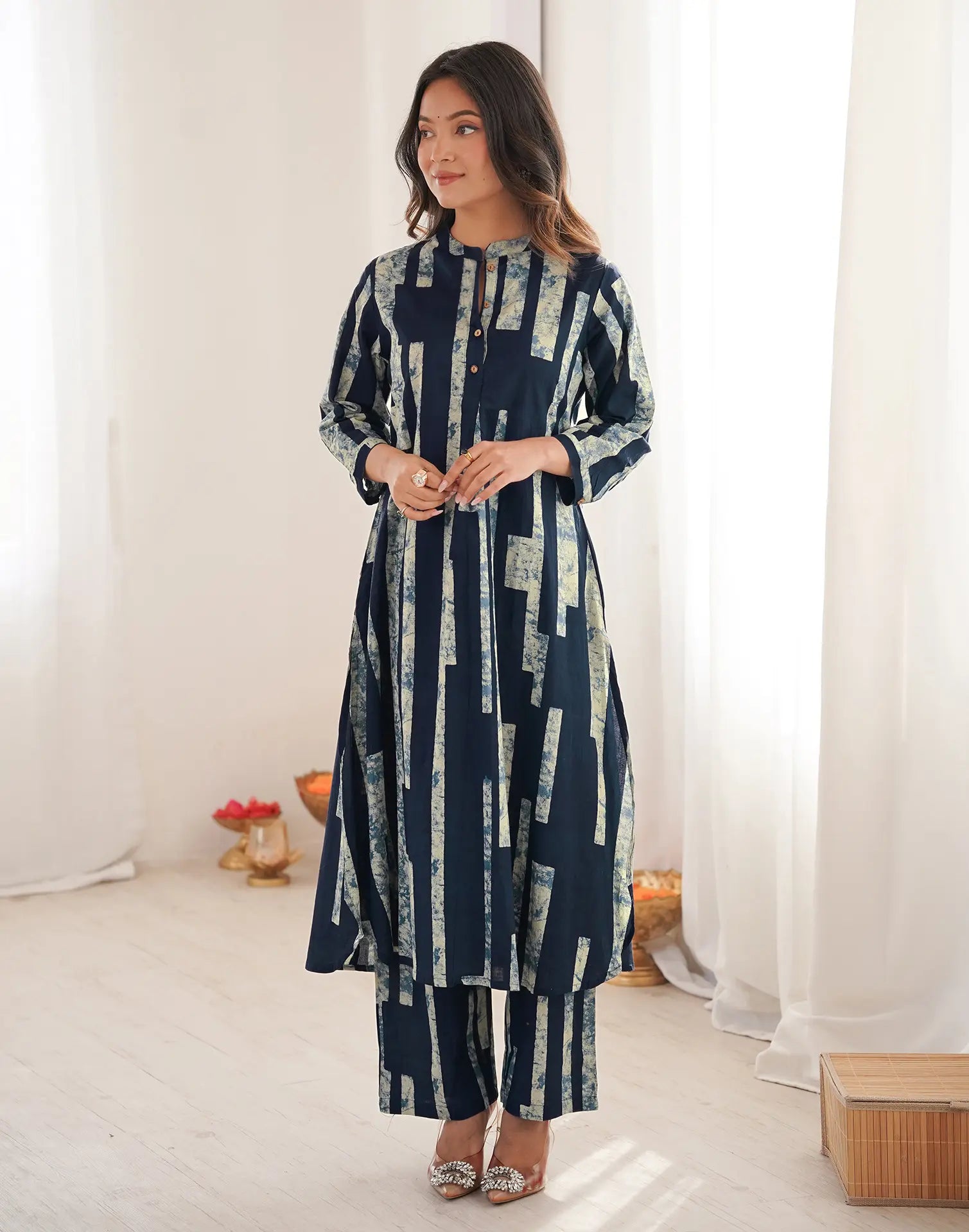 Skylee Cotton Printed Mandarin Collar Co-ord Set For Woman