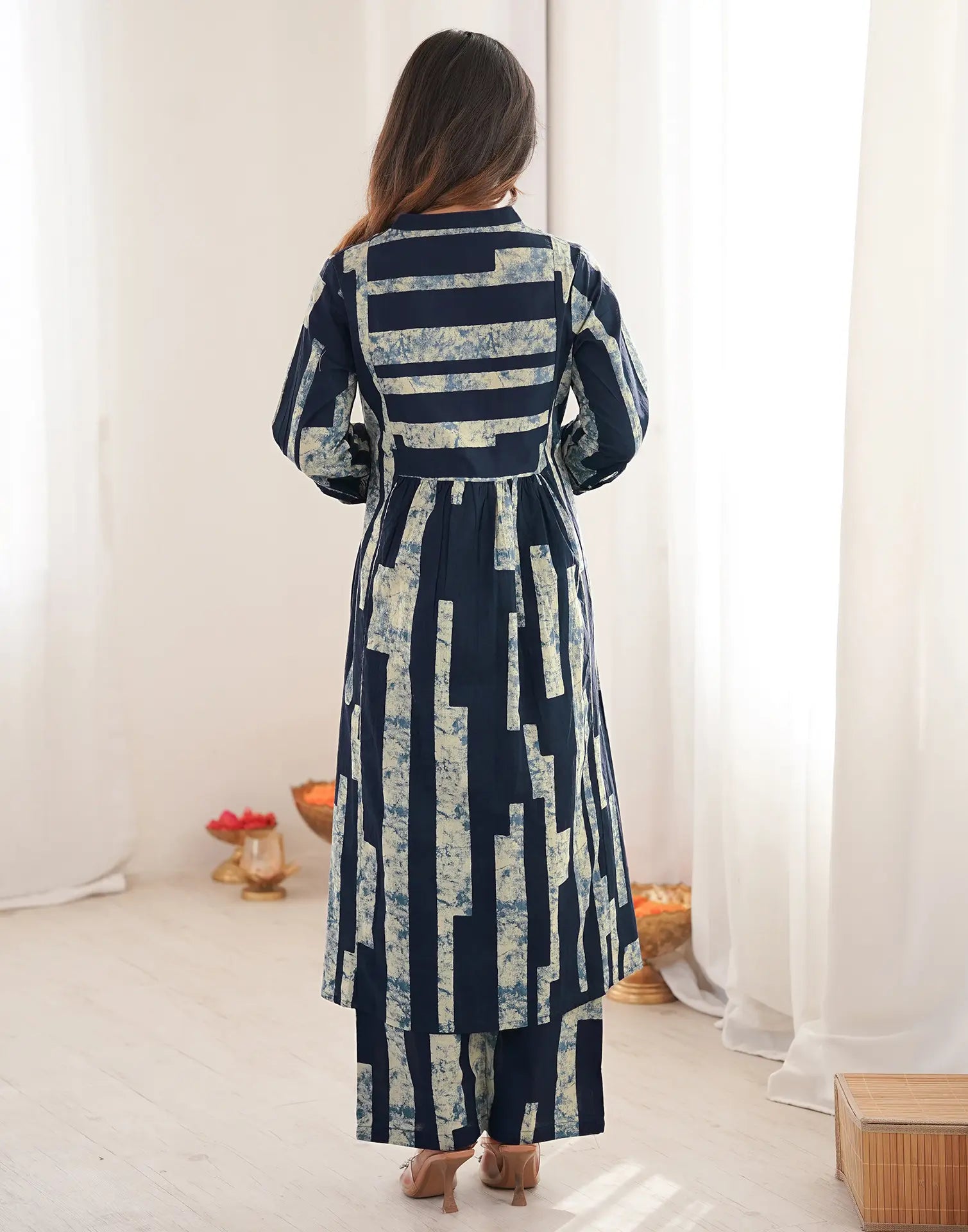 Skylee Cotton Printed Mandarin Collar Co-ord Set For Woman
