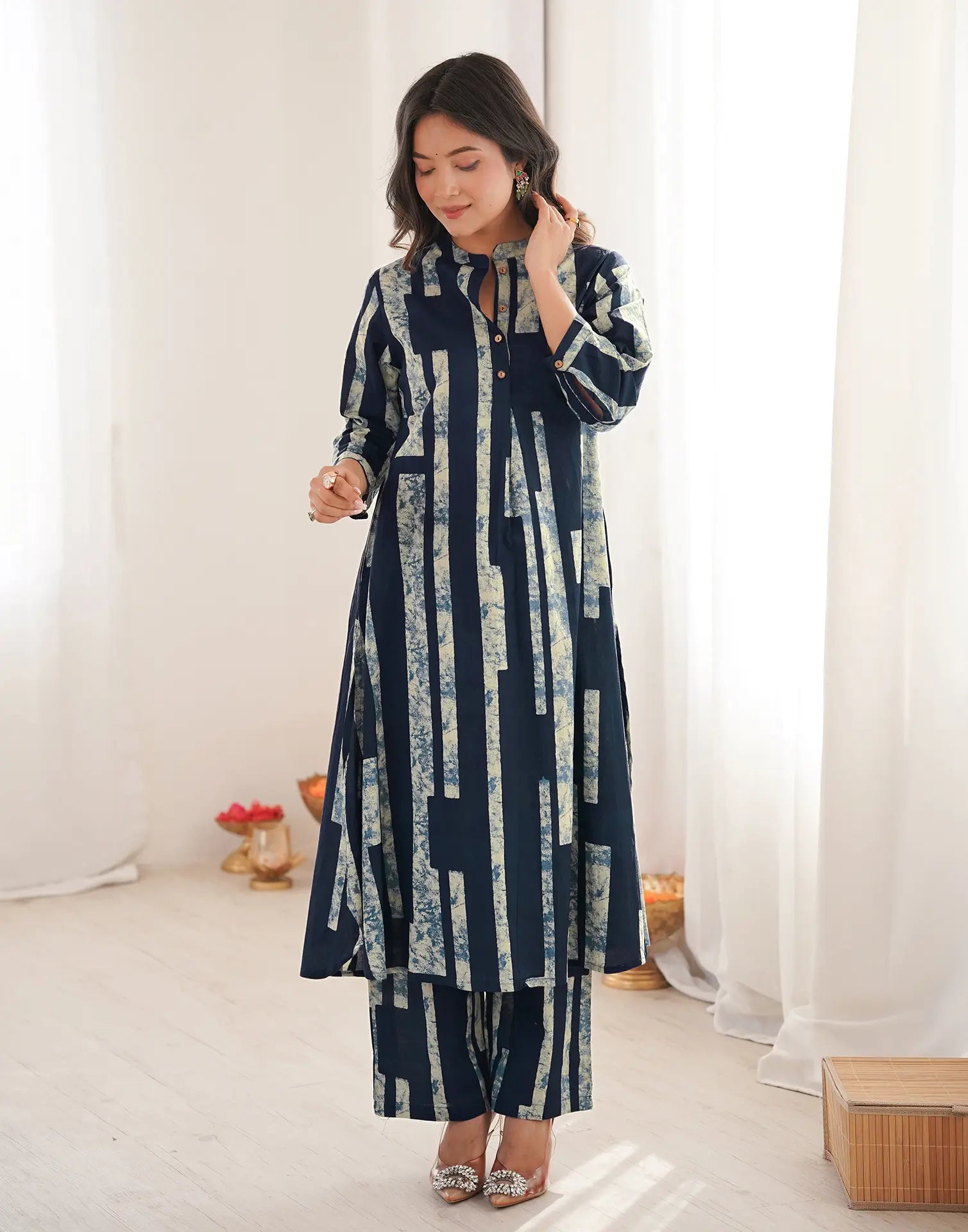 Skylee Cotton Printed Mandarin Collar Co-ord Set For Woman