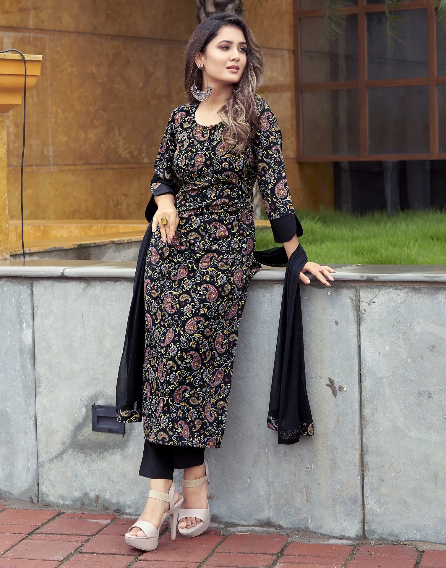 Crepe Printed Straight 3 Piece Kurta Set