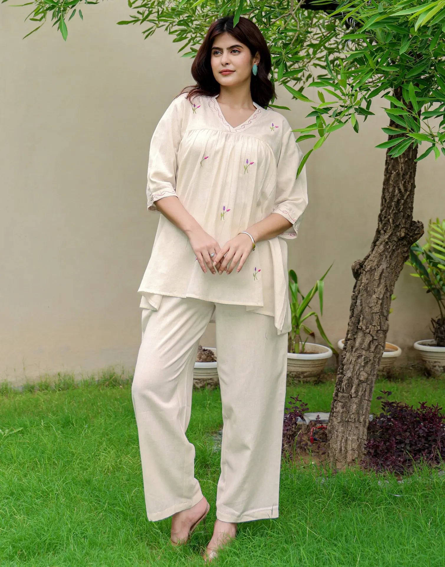 Skylee Cotton Embroidered V-Neck Co-ord Set For Woman