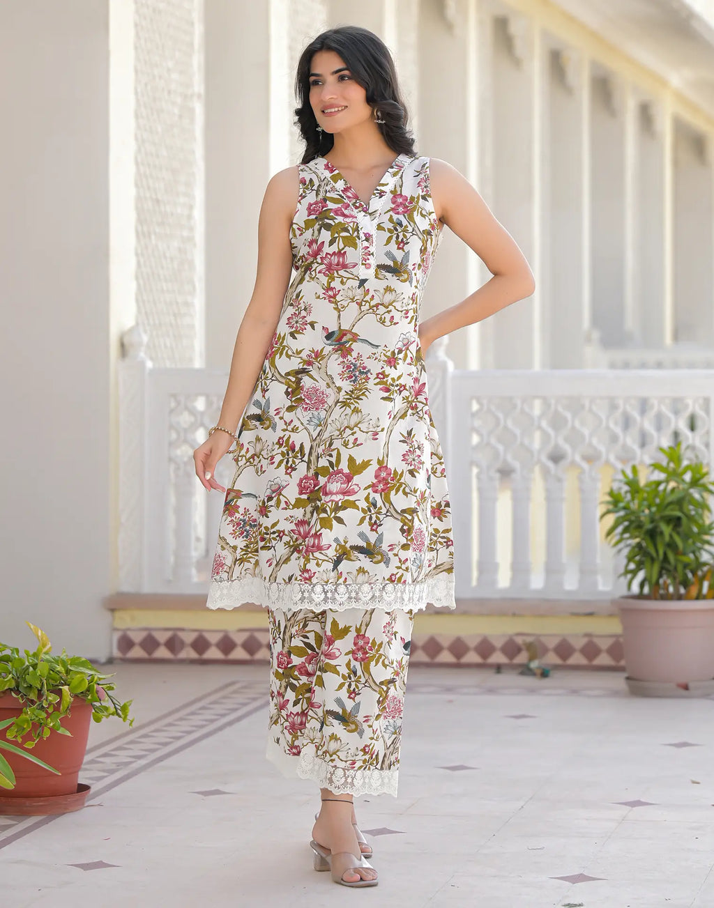 Skylee Cotton Printed V-Neck Co-ord Set For Woman