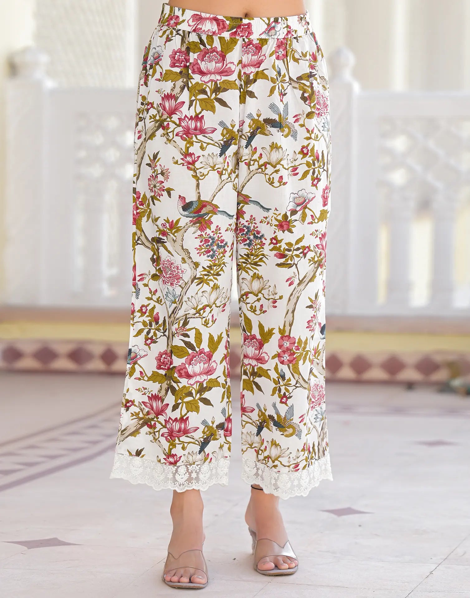 Skylee Cotton Printed V-Neck Co-ord Set For Woman