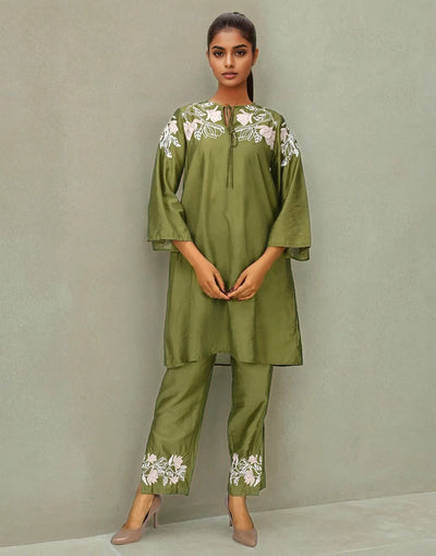Silk Embroidered Key Hole Neck Co-ord Set
