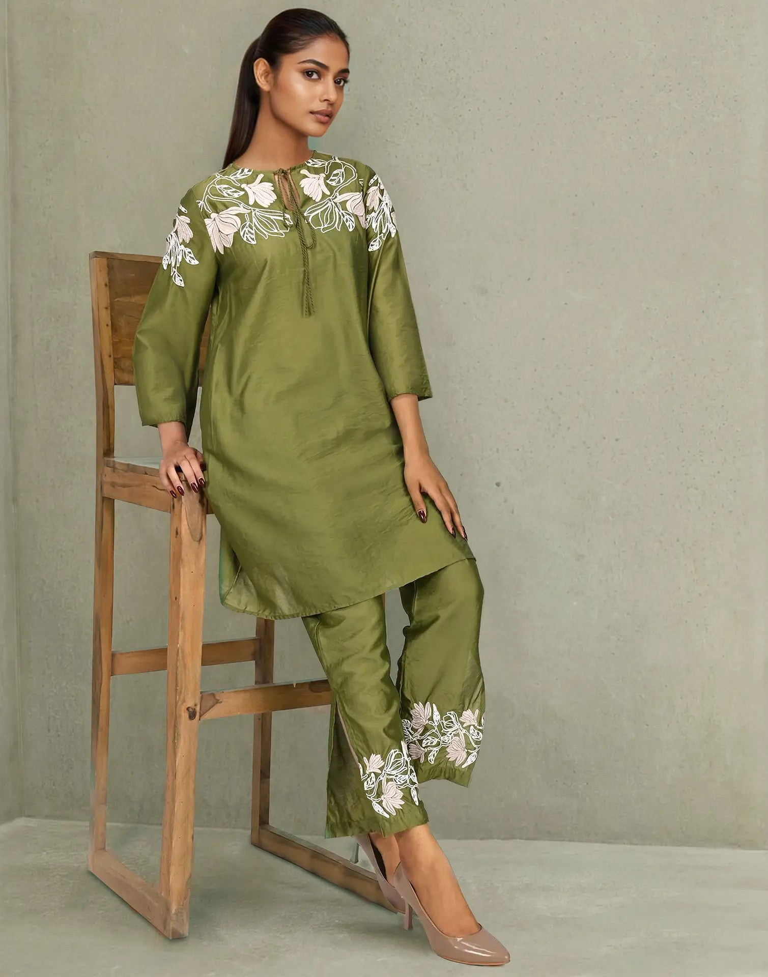 Skylee Silk Embroidered Key Hole Neck Co-ord Set For Woman