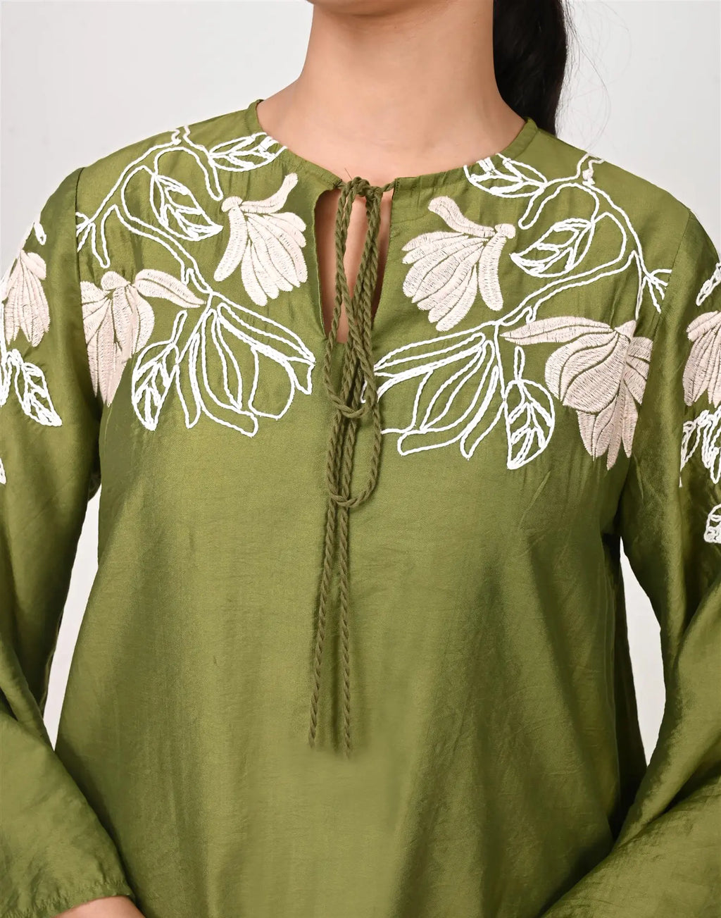 Skylee Silk Embroidered Key Hole Neck Co-ord Set For Woman