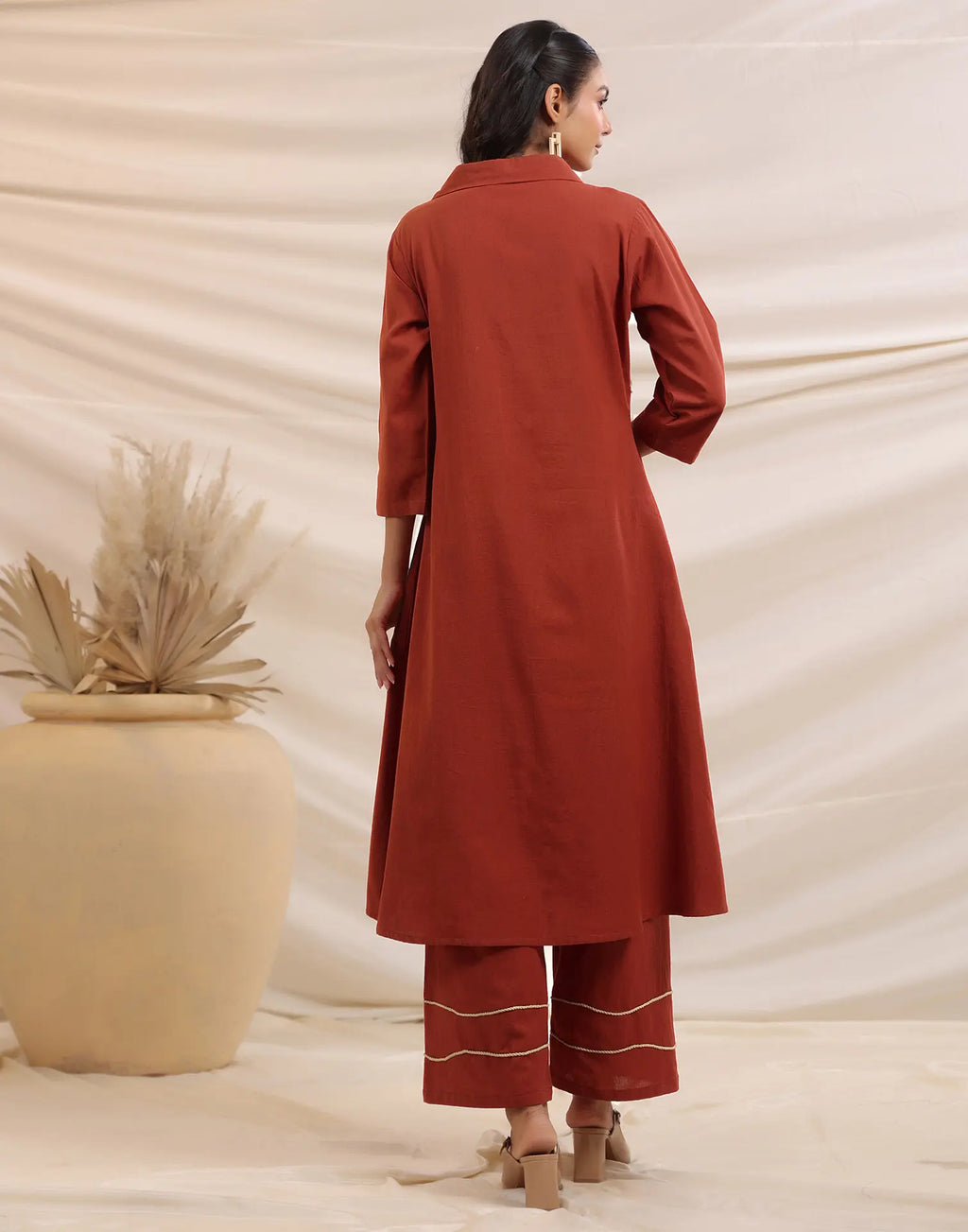 Skylee Cotton Embroidered Spread Neck Co-ord Set For Woman