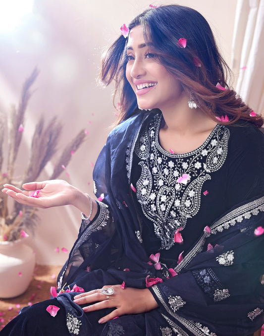 Velvet Embroidery Straight Kurta with Pant & Dupatta