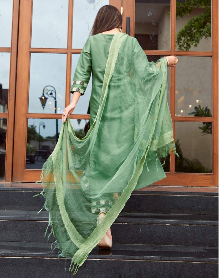 Mint Green Silk Plain Boat Neck 3/4 Sleeve Straight Kurta Set With Pant & Dupatta