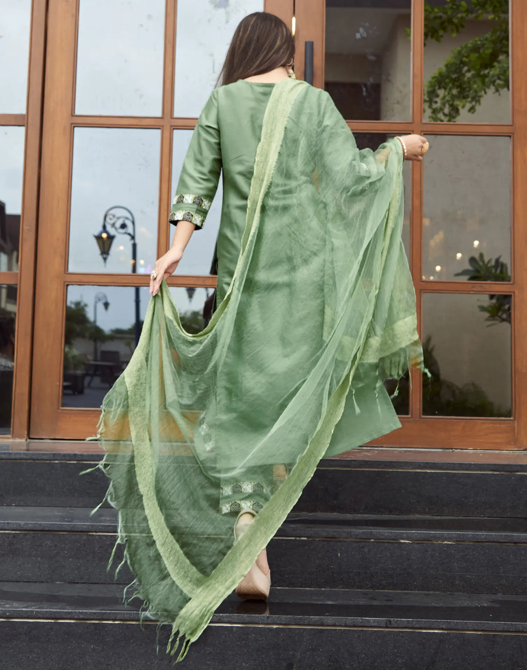 Rayon Plain Straight 3 Piece Kurta Set