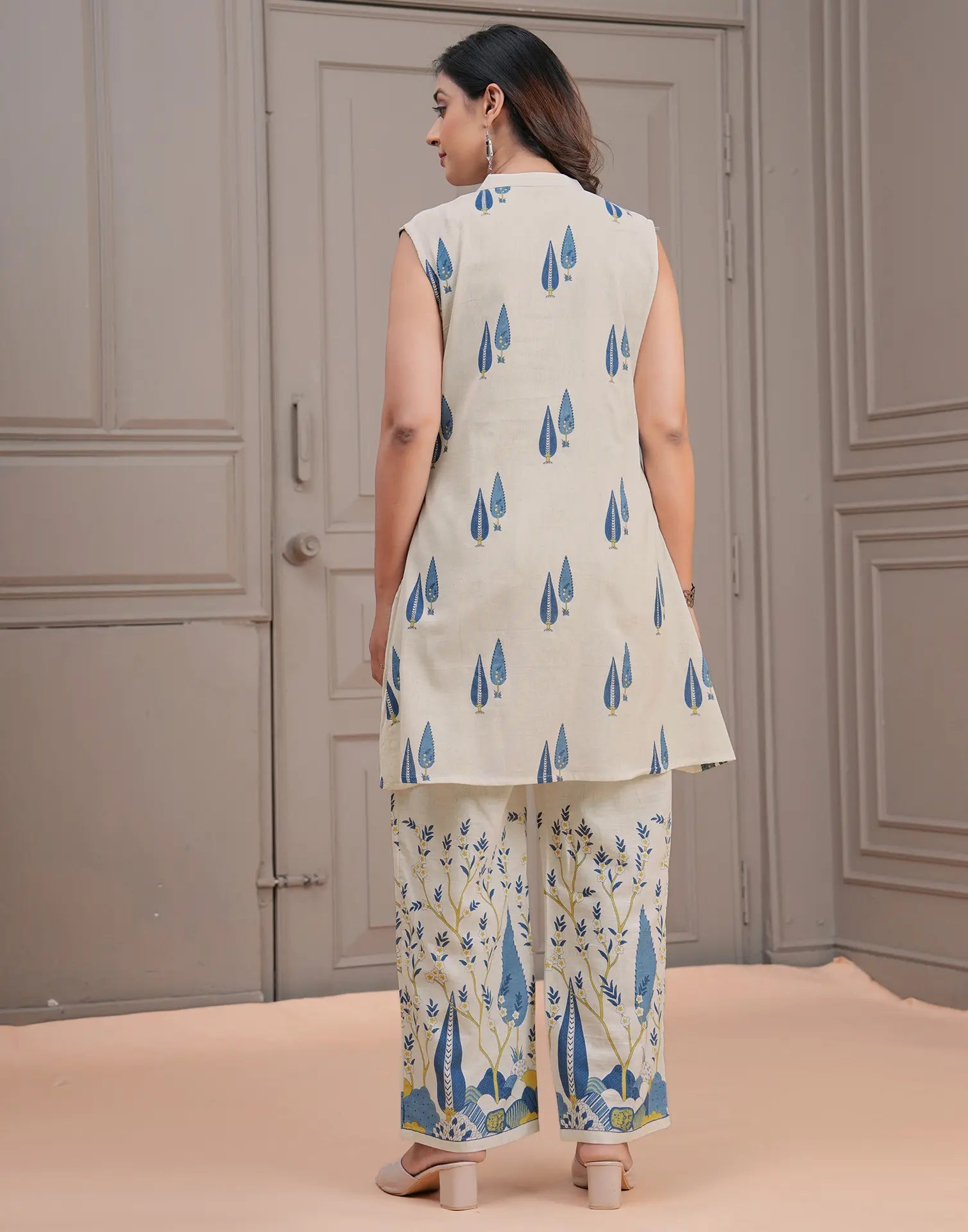 Skylee Cotton Printed Mandarin Collar Co-ord Set For Woman