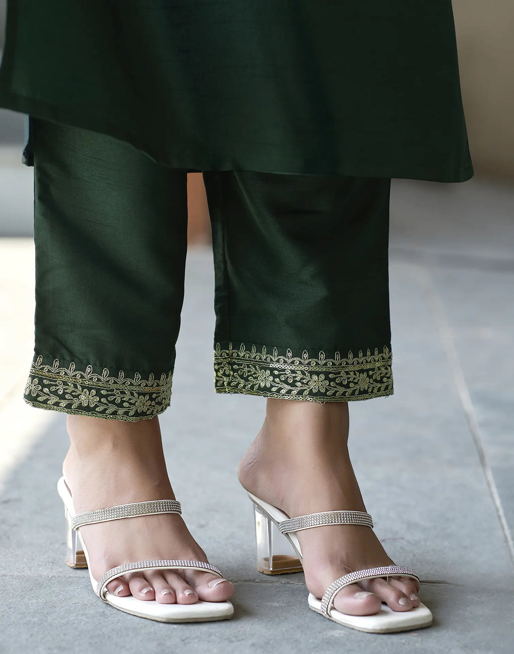 Silk Blend Embroidered Straight 3 Piece Kurta Set