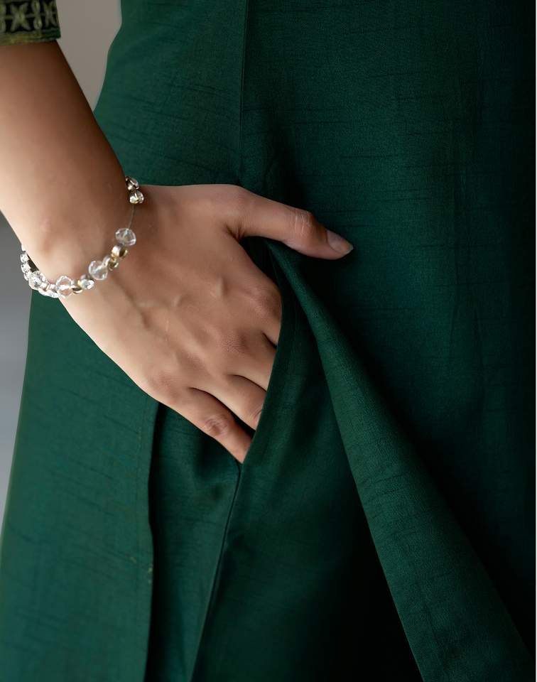 Dark Green Silk Plain V Neck 3/4 Sleeve Straight Kurta Set With Pant & Dupatta