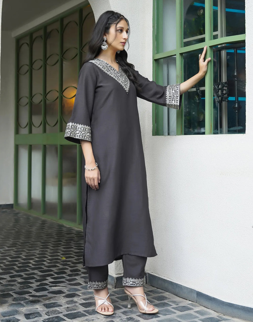 Silk Blend Embroidered Straight 3 Piece Kurta Set