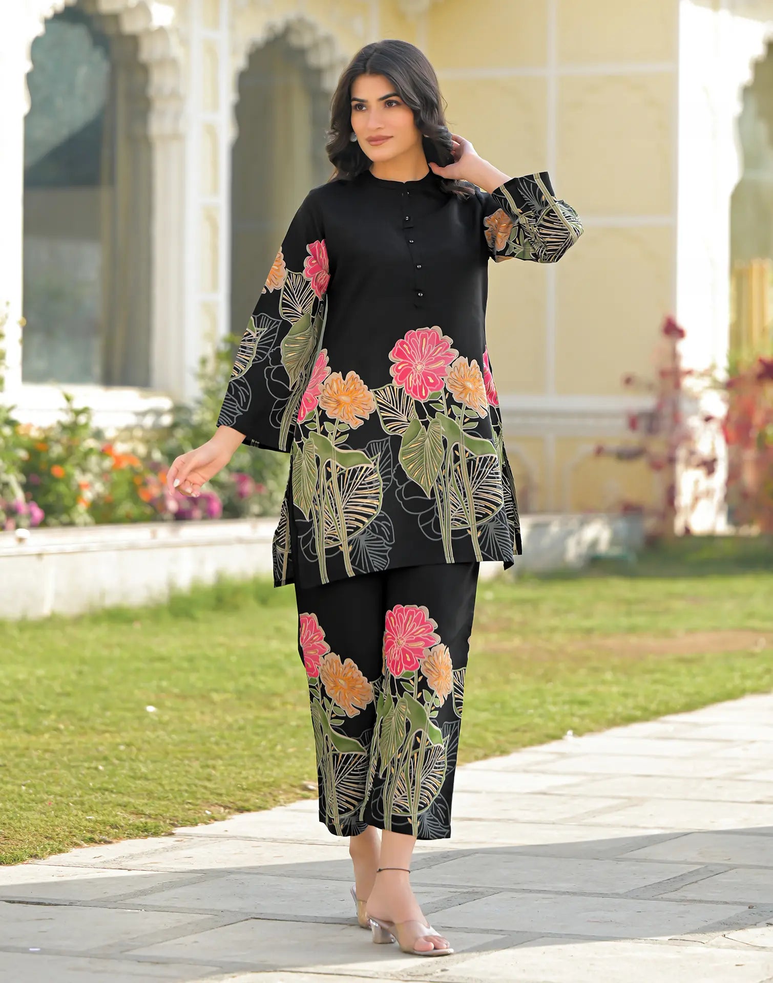 Skylee Silk Printed Mandarin Collar Co-ord Set For Woman