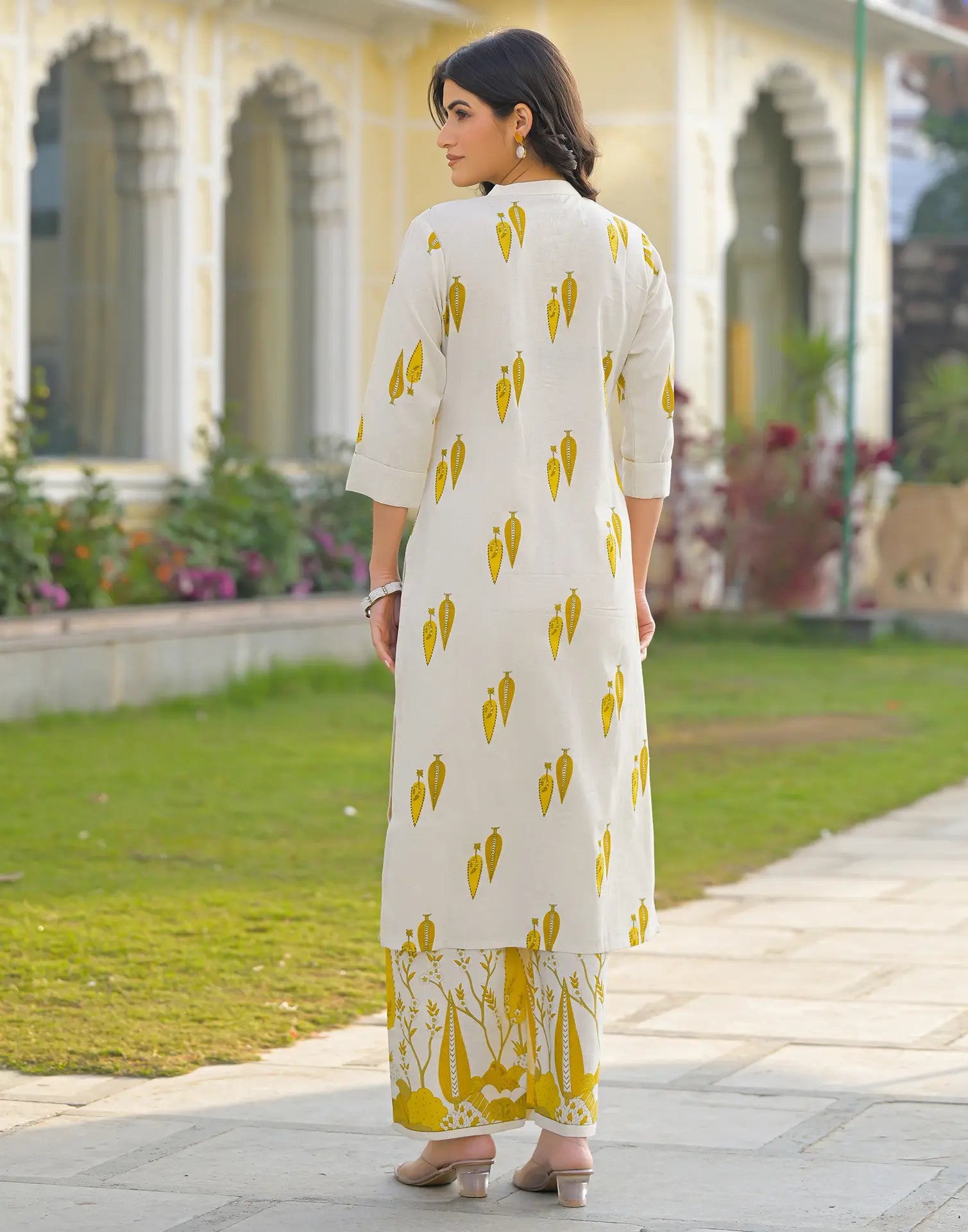Skylee Cotton Printed Mandarin Collar Co-ord Set For Woman