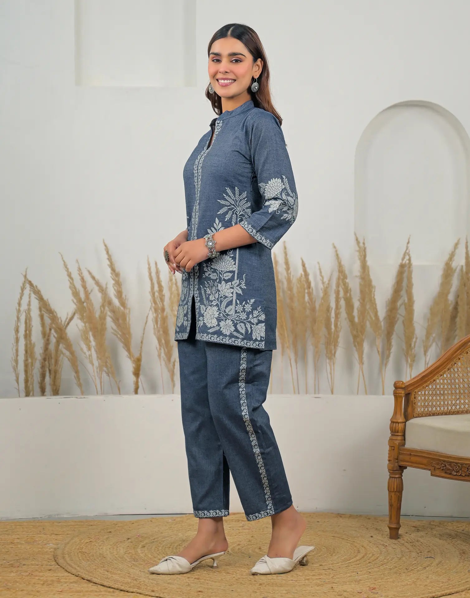 Skylee Cotton Woven Mandarin Collar Co-ord Set For Woman
