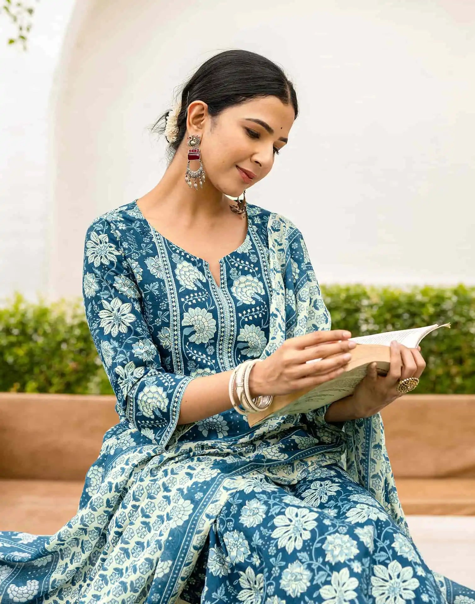 Skylee Cotton Printed Straight 3 Piece Kurta Set For Woman