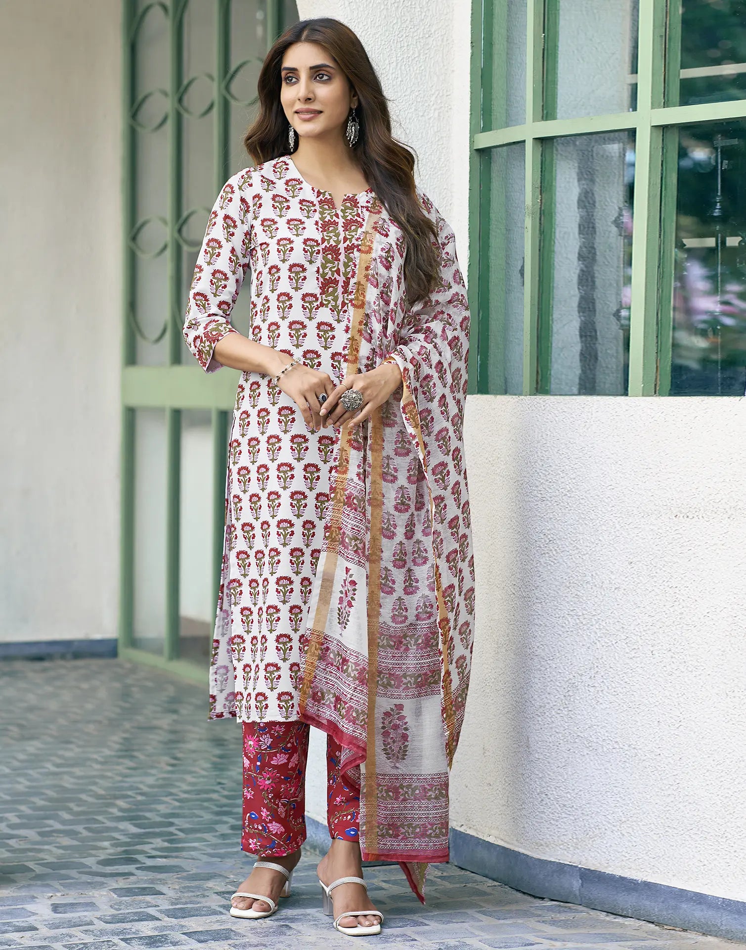 Viscose Rayon Floral Print Straight 3 Piece Kurta Set